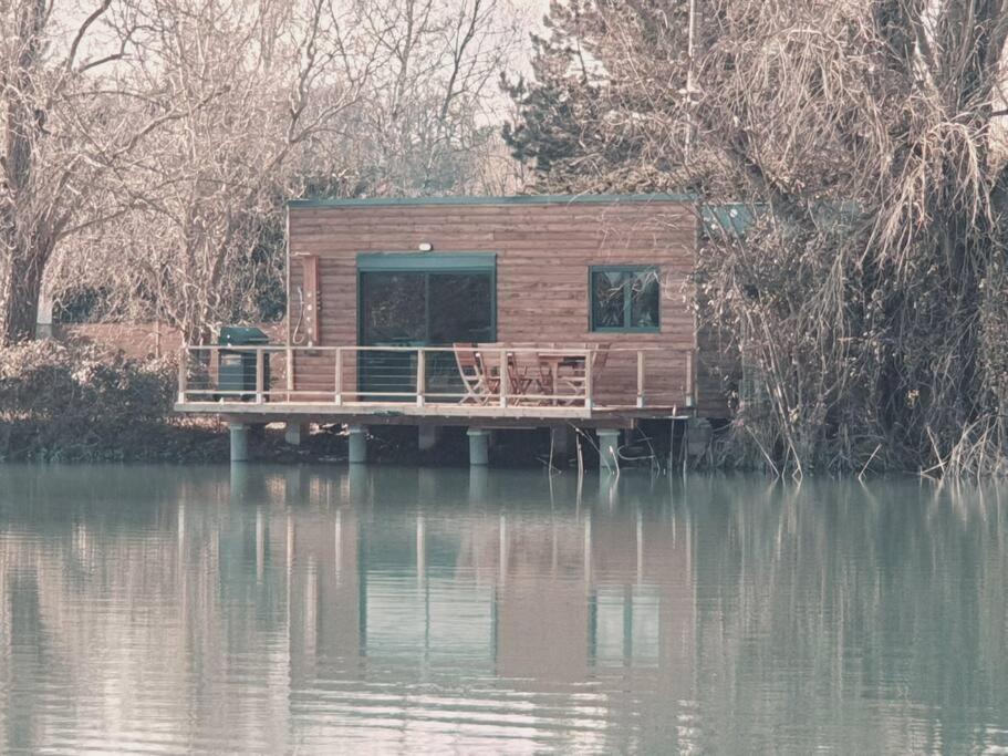Chalet Les Pieds Dans L'Eau La Campagne A La Ville Сен-Дулшар Экстерьер фото