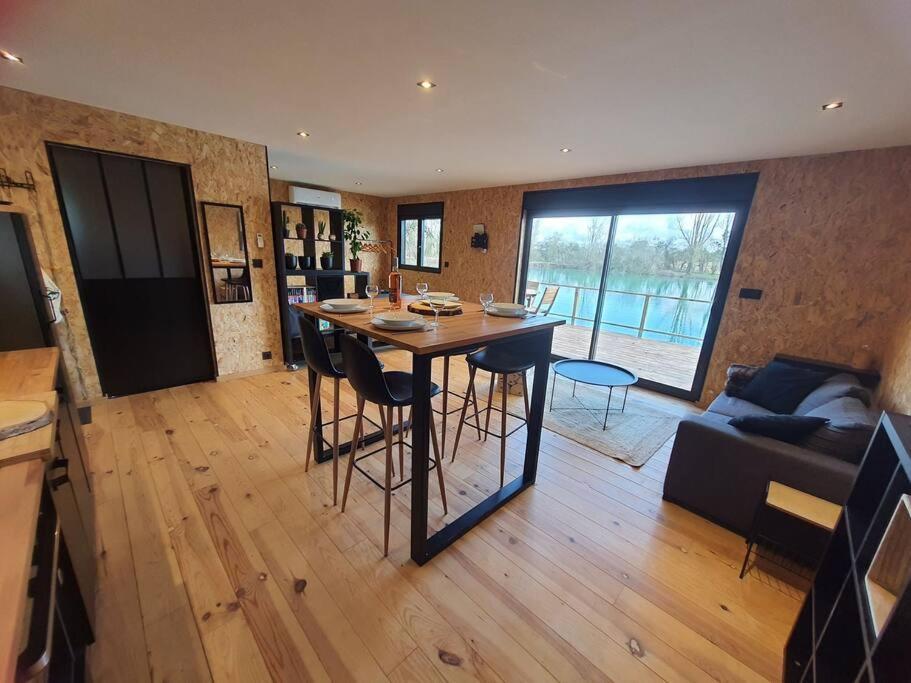 Chalet Les Pieds Dans L'Eau La Campagne A La Ville Сен-Дулшар Экстерьер фото